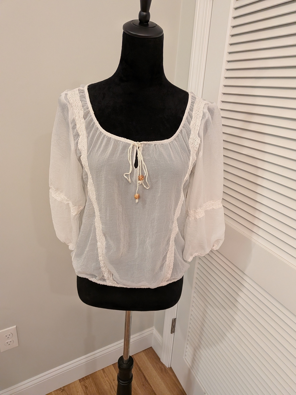 Olsenboye White Peasant Blouse with Lace Trim 1/4 Sleeves Size Small